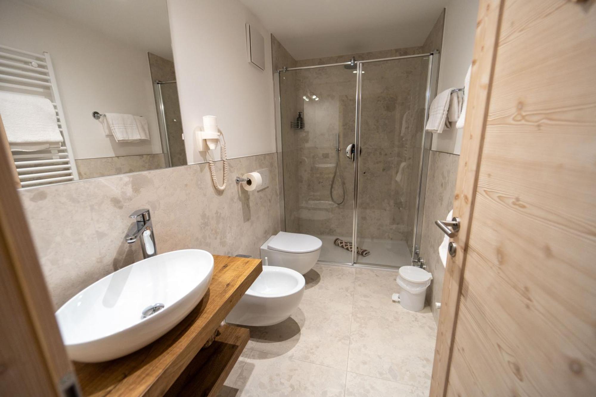 B&B Bucaneve Vigo di Fassa Bagian luar foto